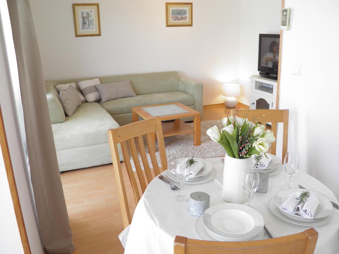 A-15595-a - Private accommodation - Apartments by the sea Arbanija, Čiovo