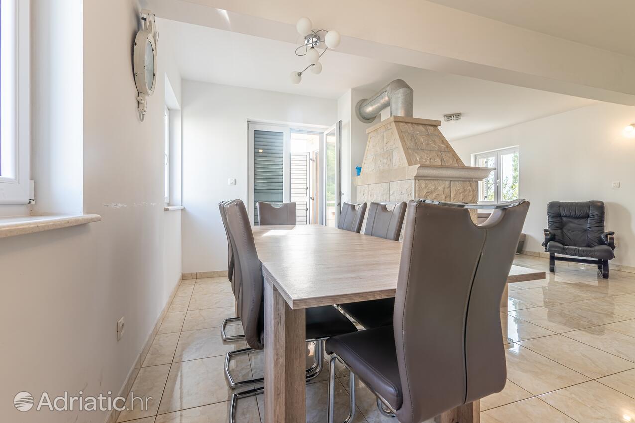 A-15665-a - Alloggi privati - Appartamenti con piscina per famiglie San Giovanni di Brazza - Sutivan, Brazza - Brač