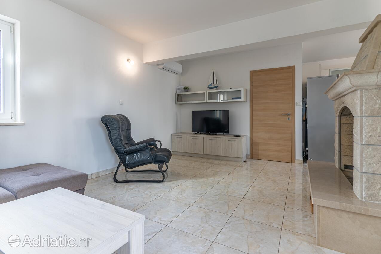 A-15665-a - Alloggi privati - Appartamenti con piscina per famiglie San Giovanni di Brazza - Sutivan, Brazza - Brač