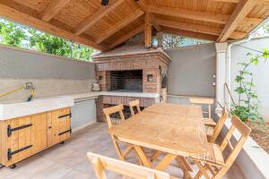 Dvosobni apartman Sutivan, Brač (A-15665-b(