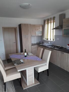 Apartamente cu parcare Cres - 15672