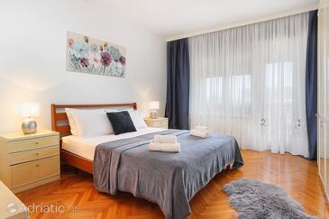 Ferienwohnungen mit Parkplatz Kastel Stafilic, Kastela - 15675