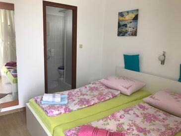 Apartments by the sea Banjol, Rab - 15679