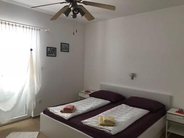 Apartments by the sea Banjol, Rab - 15679