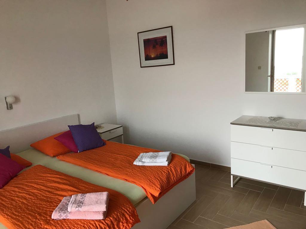 Apartments by the sea Banjol, Rab - 15679