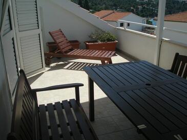 Apartments by the sea Primošten - 15704