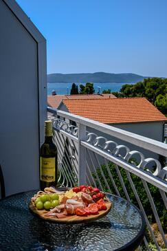 Apartments with parking space Brodarica, Šibenik - 15708