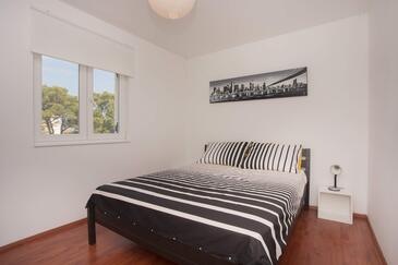 Ferienwohnungen am Meer Zaboric, Sibenik - 15720