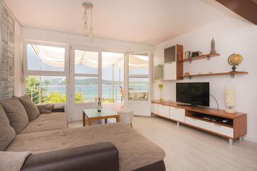 Ferienwohnungen am Meer Zaboric, Sibenik - 15720