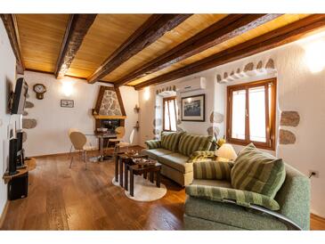 Apartments with WiFi Vrbnik, Krk - 15721