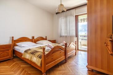 Appartamenti con parcheggio Nemira, Almissa - Omiš - 15727