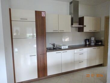 Appartamenti con piscina per famiglie Vinkuran, Pola - Pula - 15736