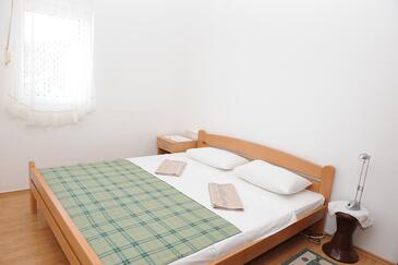 Apartamentos con parking Podaca, Makarska - 15748