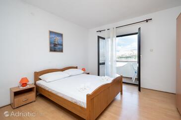 Apartments with parking space Pag - 15765