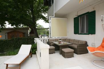 Ferienwohnungen mit Pool für Familien Kastel Luksic, Kastela - 15773