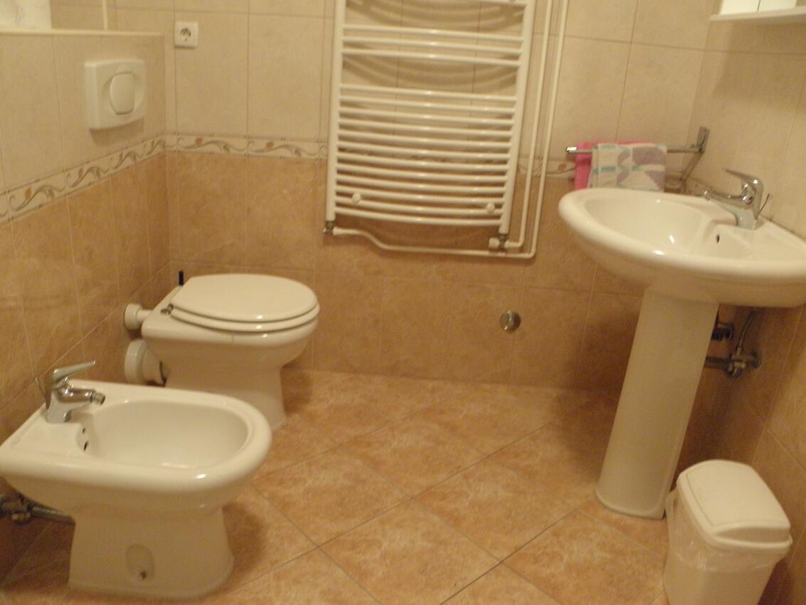 A-15794-a - Alloggi privati - Appartamenti accanto al mare Palit, Arbe - Rab