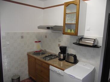 Apartments with parking space Novi Vinodolski - 15823