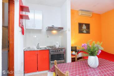 Apartments with parking space Okrug Donji, Čiovo - 15848