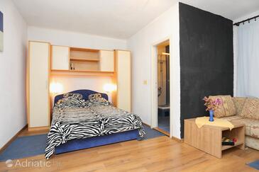 Leiligheter med parkering Okrug Donji, Ciovo - 15848