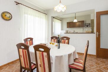 Apartments for families with children Vinež, Labin - 15870