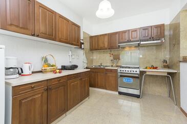 Apartments for families with children Vinež, Labin - 15870