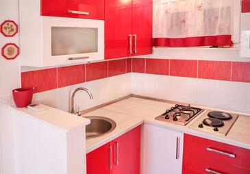 Apartments with parking space Rogoznica - 15876