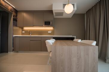 Lejligheder med pool egnet til familier med børn Novalja, Pag - 15882