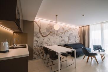 Apartmani s bazenom pogodni za obitelji s djecom Novalja, Pag - 15882