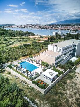 Family-friendly Apartments With Swimming Pool Novalja, Pag - 15882 - Novalja