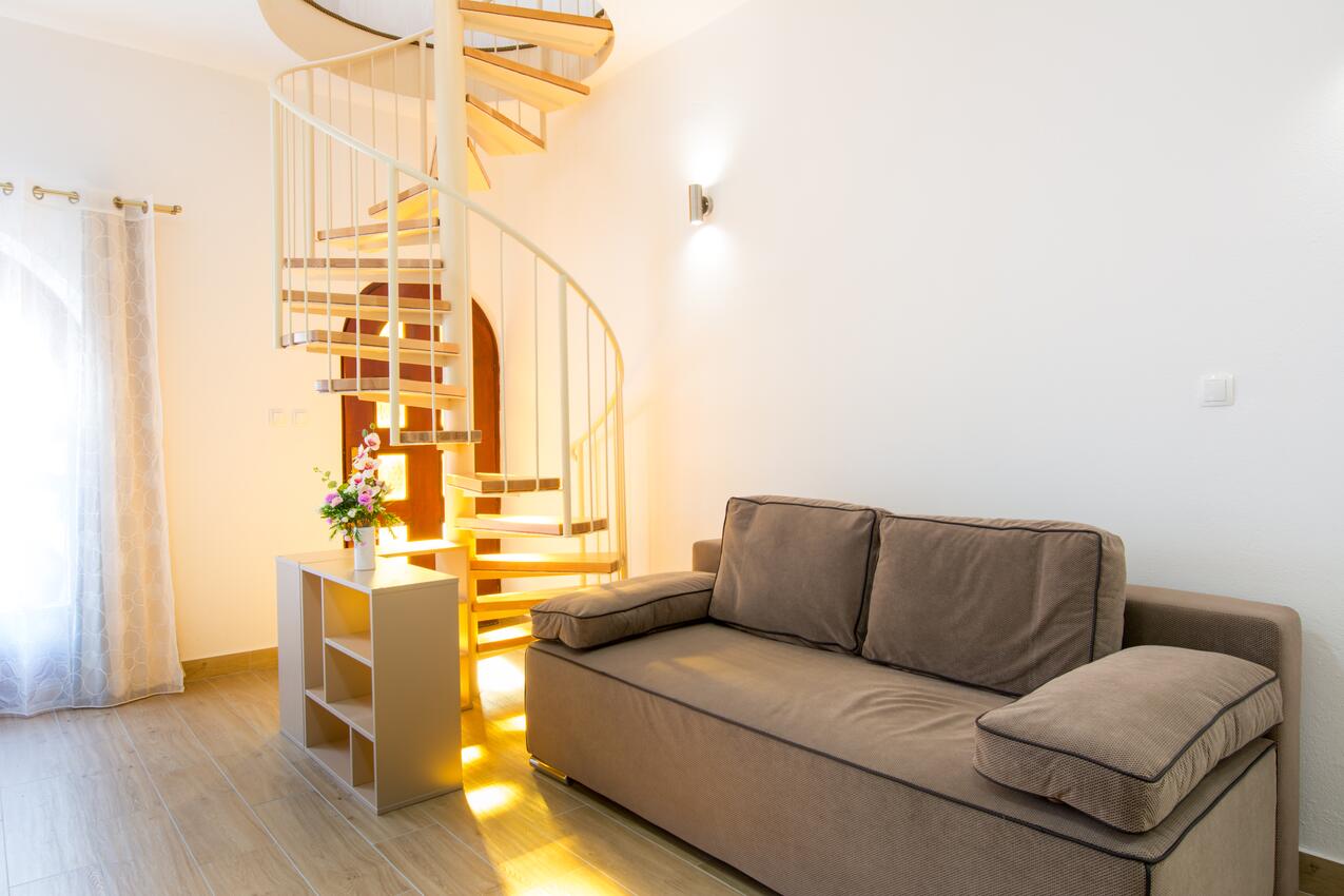 Jednosobni apartman Kaštel Stari (Kaštela) (A-15894-a)