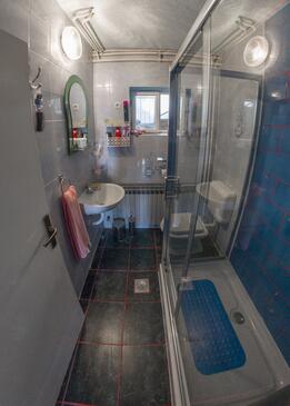 Apartmány s terasou Tisno, Severní Dalmácie