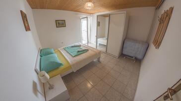 Apartmány s terasou Tisno, Severní Dalmácie