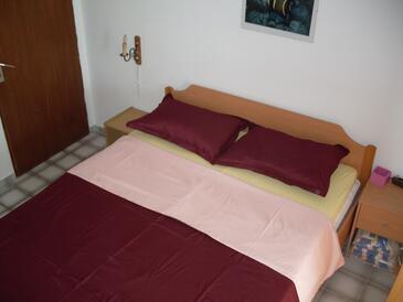 Apartmány s terasou Tisno, Severní Dalmácie