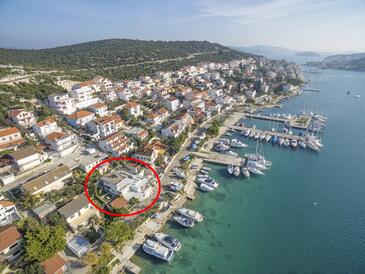 Apartmány s terasou Tisno, Severní Dalmácie