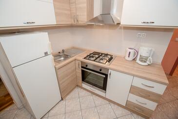 Apartments with parking space Mundanije (Rab) - 15900