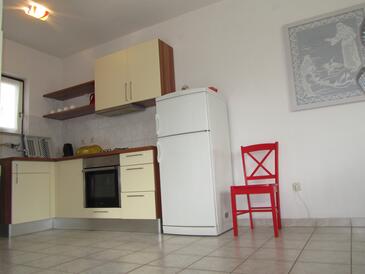 Apartamentos junto al mar Slatine, Ciovo - 15916