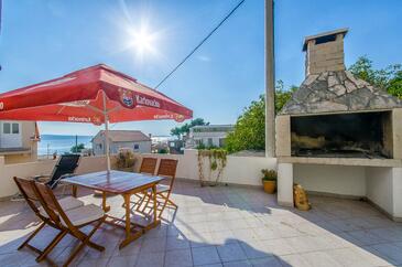 Ferienwohnungen mit Parkplatz Krilo Jesenice, Omis - 15928