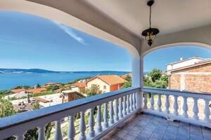 Apartament cu trei camere Novi Vinodolski (A-15946-a(