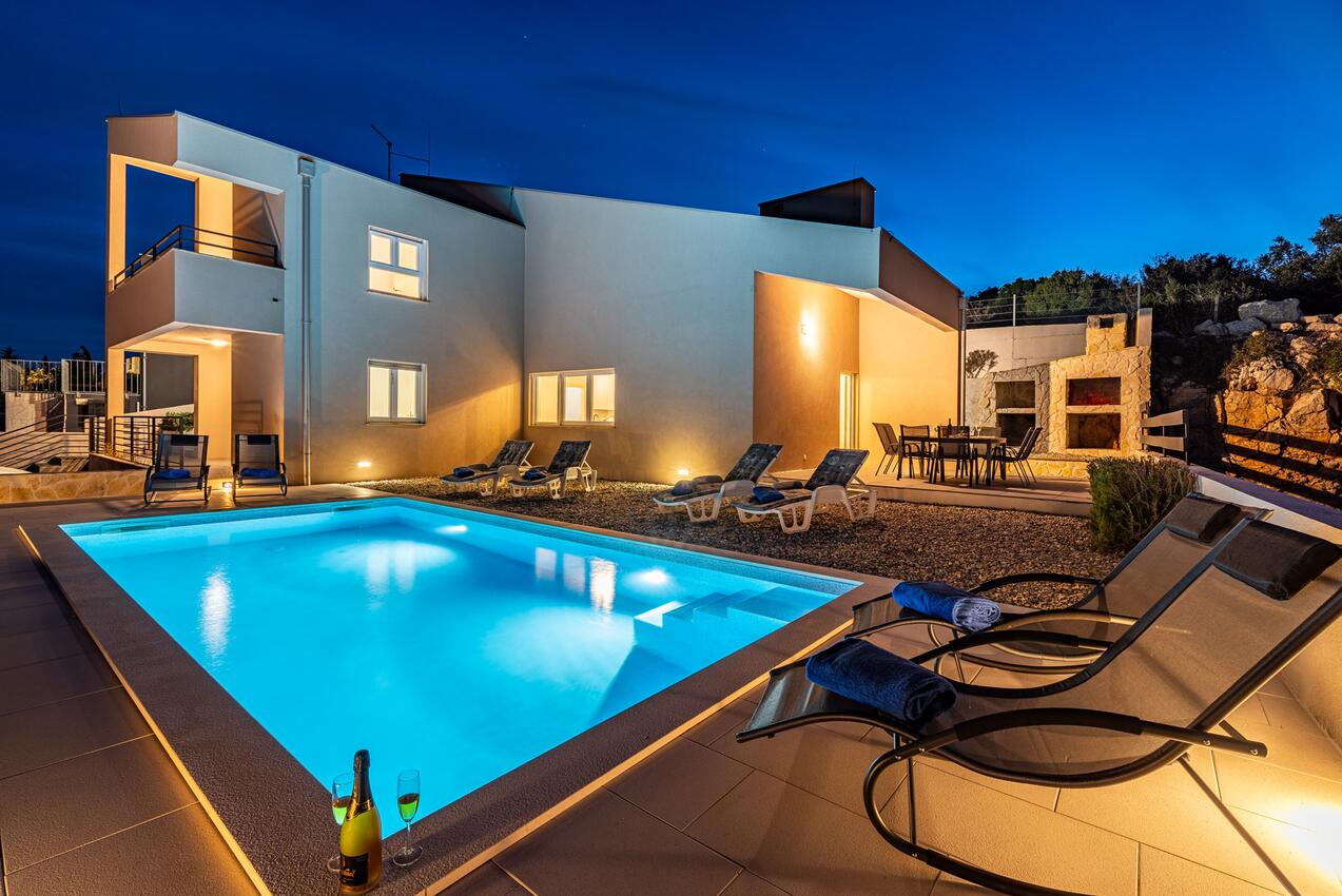 Luxusvilla am Meer mit Pool Posedarje, Novigrad - 15961
