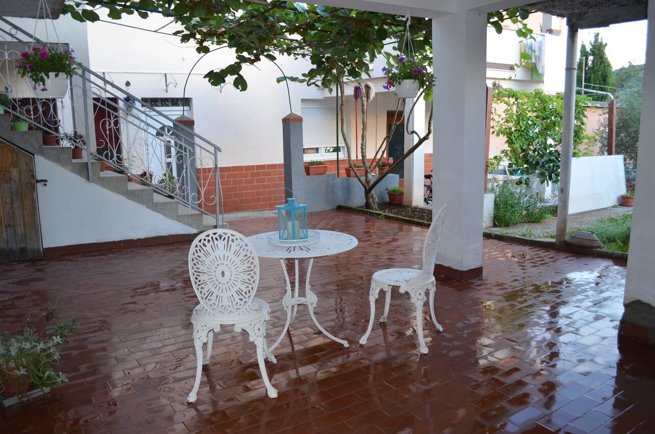 Dom pri mori Sutomišćica, Ugljan - 15965