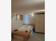 Trpanj, Bedroom in the apartment, (pet friendly) and WiFi.