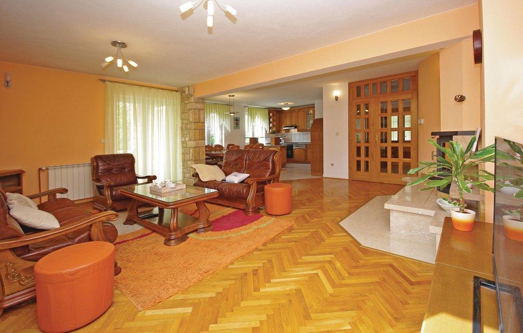 K-15985 - Alloggi privati - Casa con piscina per famiglia Grubine, Morlacca - Zagora