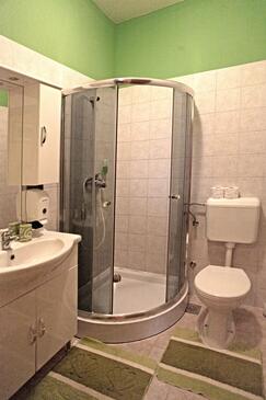 Chambres avec le parking privé Osijek, Slavonija - 15994