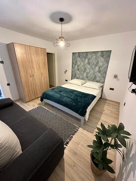 Apartments by the sea Trpanj, Pelješac - 16004