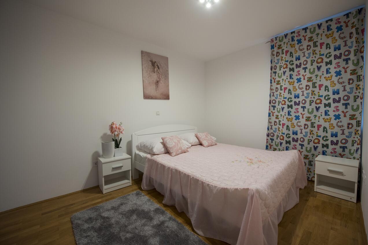 Rodinné apartmány s bazénem Klis, Split - 16005