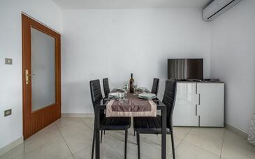 Apartments with WiFi Rabac, Labin - 16022