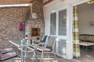 Dvosobni apartman Luka Krnica Dvosobni apartman Luka Krnica, Marčana (A-16055-a)