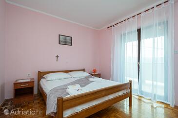 Ferienwohnungen und Zimmer mit Parklplatz Zubovici, Pag - 16063