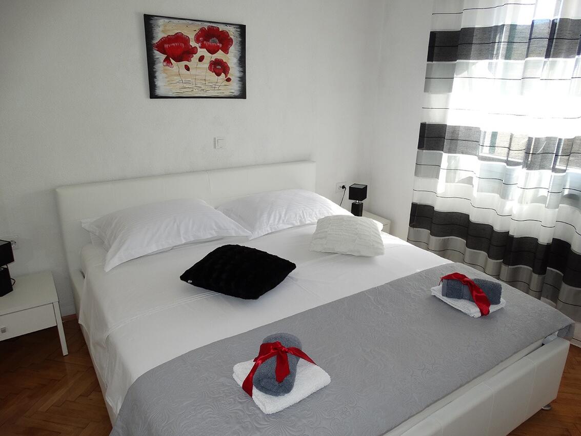 Apartments by the sea Pag - 16100