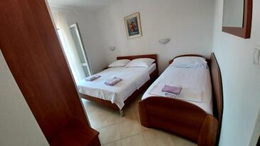 Apartmanok parkolóhellyel Sevid, Trogir - 16111